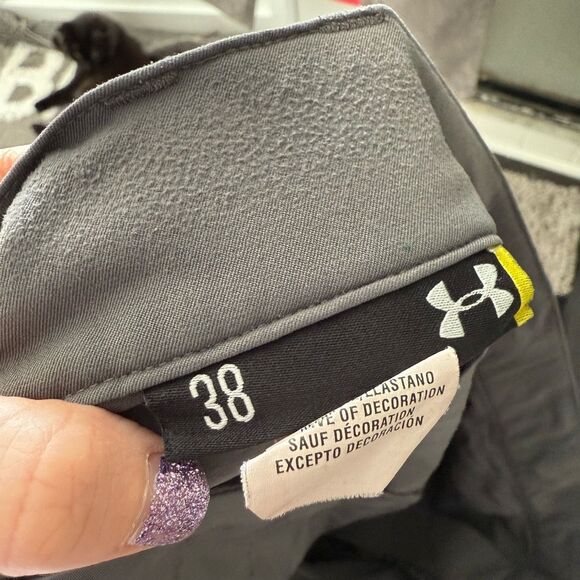 Under Armour Men’s 38 Grey Athletic Shorts - Picture 7 of 7